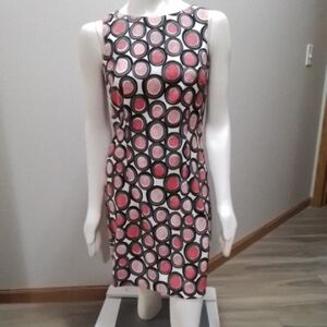 Dress Barn women's sleeveless dress, size 10, pinks, gray, black on white design